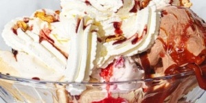 How to Make Healthy Banana Ice Cream at Home 🍌🍦 (With an Ice Cream Maker!)