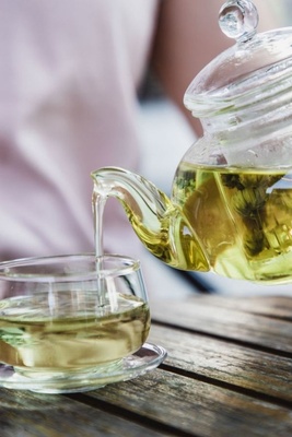 Green Tea Benefits for Skin: 10 Benefits, How to Use It, and Essential Tips