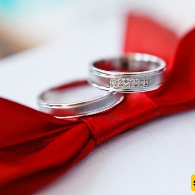 Simultaneous Marriage of Twin Sisters to One Man!