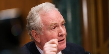 U.S. Senator Exposes Trump’s Major Lie About Negotiations: This Is a War Crime