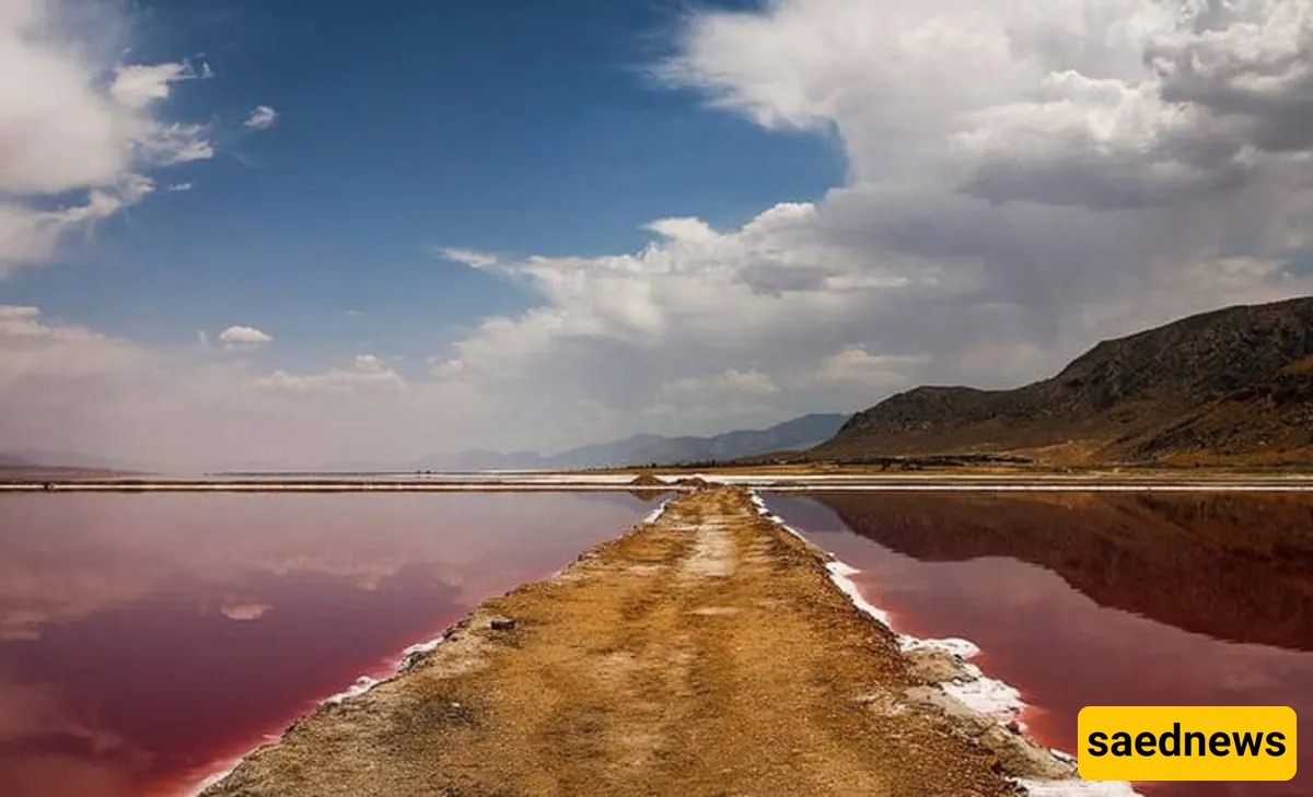 Lake Maharloo