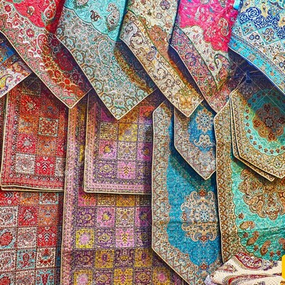 [VIDEO] Unraveling Termeh: The Luxurious Handwoven Textile of Iran