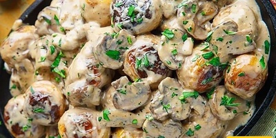 Creamy Mushroom Alfredo Potatoes: An Easy and Delicious Recipe