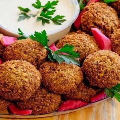 Crispy Syrian Falafel Sandwich Recipe with Special Sauce: The Secret to Its Irresistible Flavor and Crunch