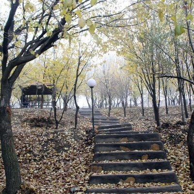 Mareh Khuni Park in Sardroud, East Azerbaijan: A Unique Destination for Capturing Stunning Autumn Photography