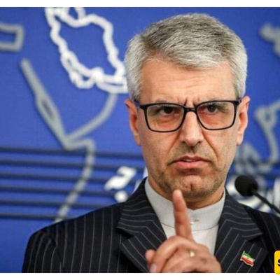 Unseen Before: The Foreign Ministry Spokesperson’s Casual Look Near the Strait of Hormuz and the Beautiful Waters of the Persian Gulf + Photos