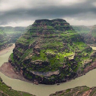 Introducing the stunning Khazineh Valley in Lorestan