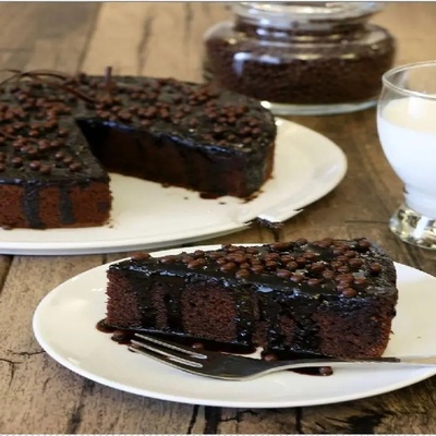 Cooking Tutorial: Step-by-Step Guide to Making a Moist Chocolate Cake (Coffee Shop Style) with All the Tips