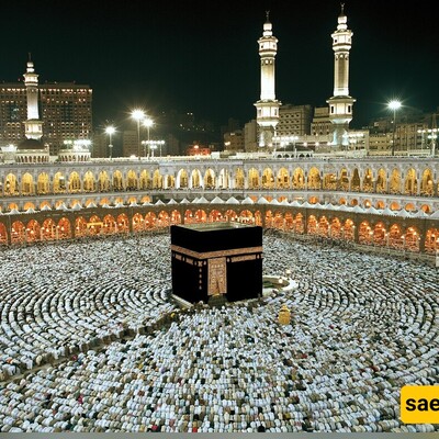[VIDEO] Majestic Summer Rainfall Graces Masjid al-Haram