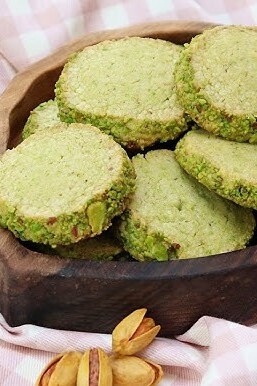 Nowruz Sweets / How to Make Delicious and Colorful Pistachio Qoraabieh for the Persian New Year