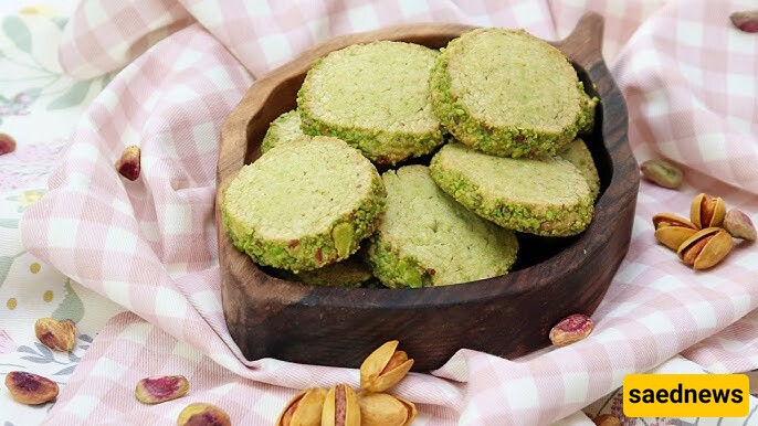 Nowruz Sweets / How to Make Delicious and Colorful Pistachio Qoraabieh for the Persian New Year