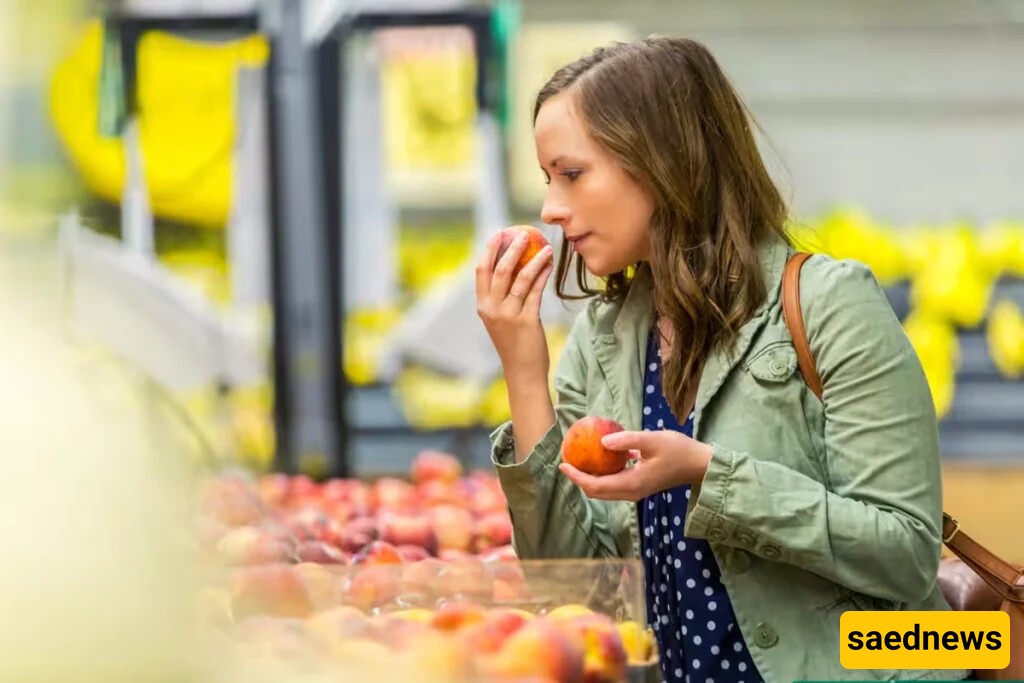 7 Easy Ways to Pick Perfectly Ripe Fruit Without Squeezing It