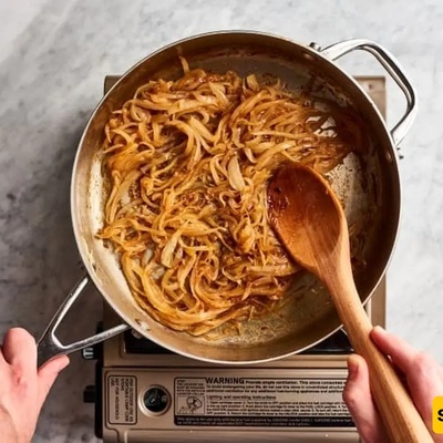 The One Secret to Perfectly Crispy, Elegant Fried Onions No One Ever Told You
