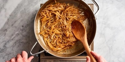 The One Secret to Perfectly Crispy, Elegant Fried Onions No One Ever Told You