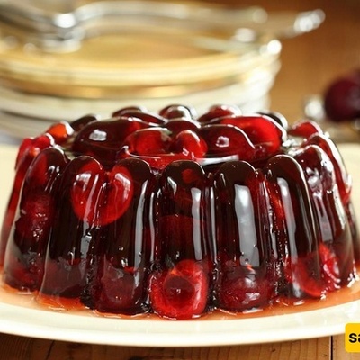 How to Make Delicious Cherry Gelatin Dessert + Video