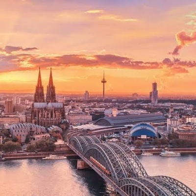 10 Must-See Tourist Attractions in Düsseldorf, Germany