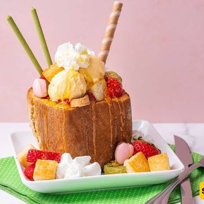 Step-by-Step Recipe for a Toast Bread and Caramel Dessert