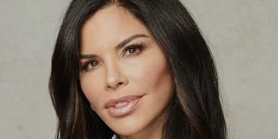 The Gel-Like Woman Who Completely Captivated the World's Richest Man!