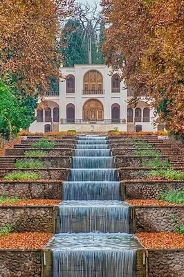 Journey to Shazdeh Mahan Garden: A Qajar Architectural Masterpiece in the Heart of the Desert