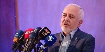 Zarif Responds to Trump’s Threat: Happy Easter! + Photo