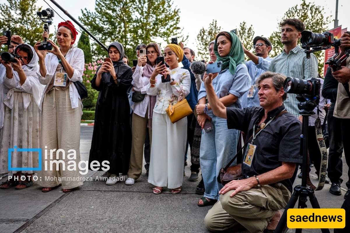 American Correspondent Poses Like Sahar Emami in Striking Tehran Photo Op