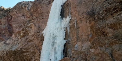 A stunning view of the frozen Eskandar Waterfall in Tabriz – all you see is pure beauty + video