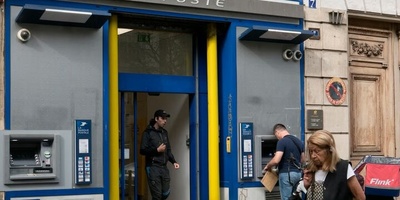 25 Countries Suspend Postal Services to US