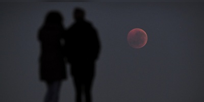 Romantic Dates Under the Blood Moon: 10 Magical Ideas for Couples
