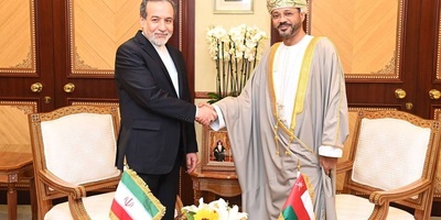 Iran’s Foreign Minister Araghchi Meets Omani Counterpart in Turkmenistan