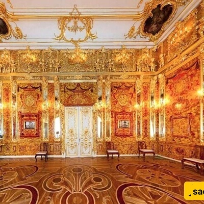 The Mysterious Disappearance of the Amber Room with Its Gold- and Jewel-Adorned Walls: An 11-Meter Treasure That Vanished After Hitler + Photos