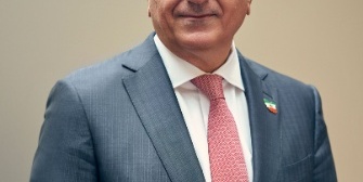 A Page from History: The First and Only Joint Car by Benz, Porsche, and Volkswagen Built to Teach the Shah’s Son—and the Lavish Spending of Public Funds