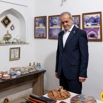President Pezeshkian Visits Blue Mosque in Yerevan