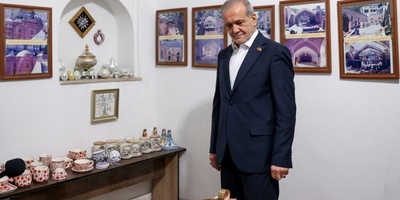 President Pezeshkian Visits Blue Mosque in Yerevan