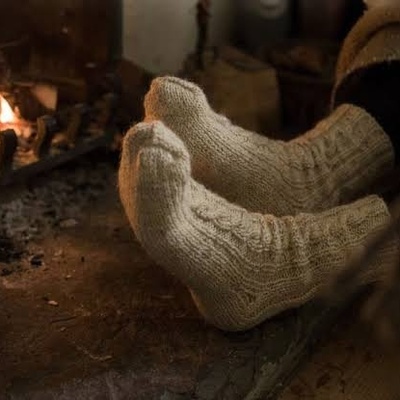 7 Common Reasons Your Feet May Feel Cold