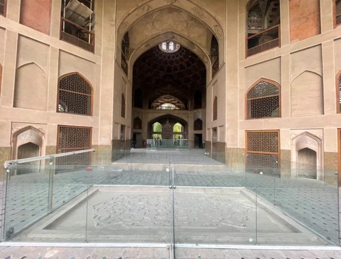 Hasht Behesht Palace