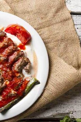 Delicious Kebabs / How to Make Delicious Turkish Iskender Kebab You’ll Never Forget the Taste Of