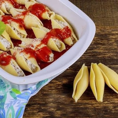 How to Make Stuffed Jumbo Shells: A Delicious Dinner Party Pasta Recipe