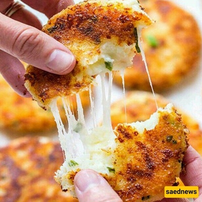 This Trick Makes Your Potato Kuku Taste Like Pizza 😍