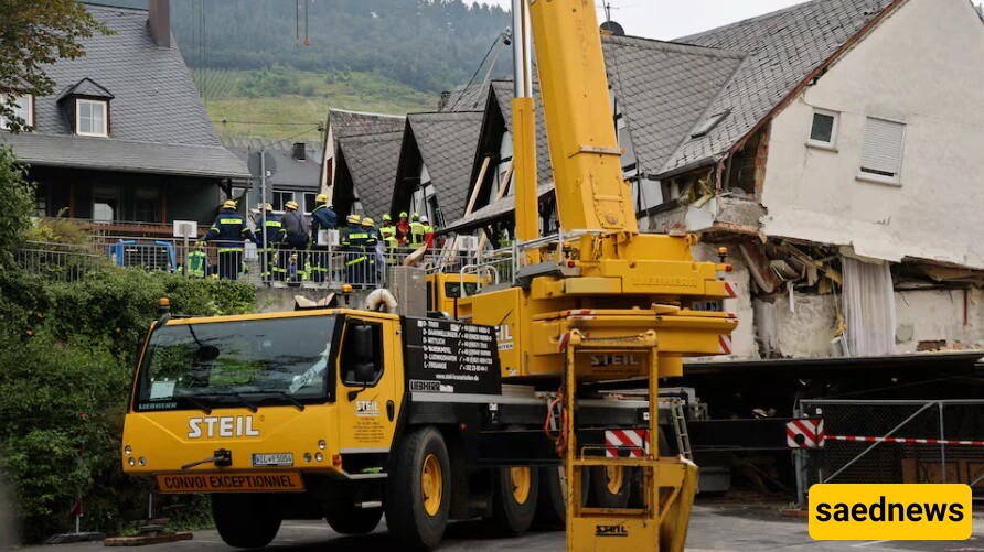 [VIDEO] German Hotel Partially Collapses, Killing 1, Tapping 8 Inside!