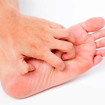 What Does Nighttime Foot Itching Indicate?