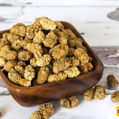20 Remarkable Health Benefits of Dried Mulberries
