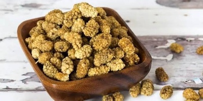 20 Remarkable Health Benefits of Dried Mulberries