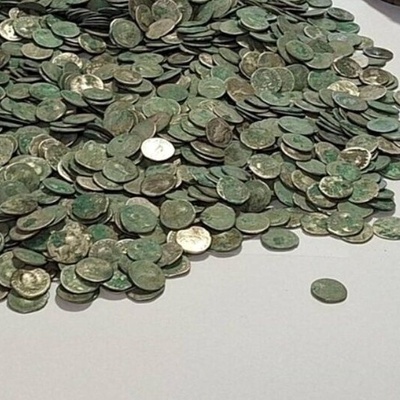 Amateur Treasure Hunter Finds 1,500-Year-Old Treasure Containing Coins of 11 Emperors
