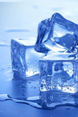 Ice Therapy: How Ice Massage Benefits Your Skin