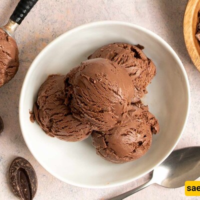 How to Make Chocolate Ice Cream in 5 Minutes