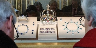 (Video) A Look at the Jewels Stolen Yesterday from France’s Louvre Museum: From Queen Eugénie’s Crown to Napoleon’s Diamond-Studded Necklaces