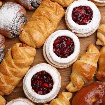 Why Do We Sometimes Feel Hungry Again After Eating Something Sweet?