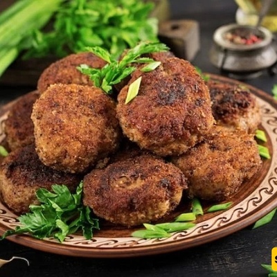 How Famous Chefs Explain the Differences Between Shami Kebab, Cutlets, and Kuku